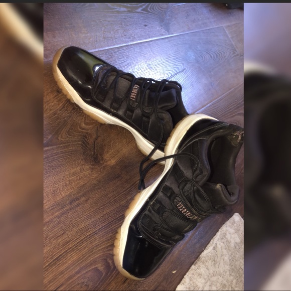 Air Jordan 11 Retro Low Ps “Bleached Coral” - Picture 1 of 8